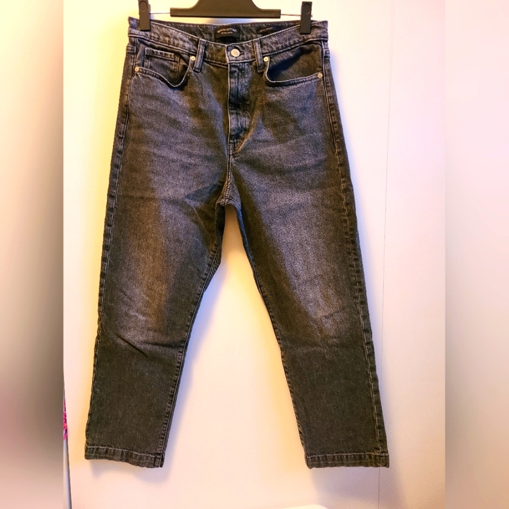 Banana Republic High-Rise Straight Cropped Mom Jeans